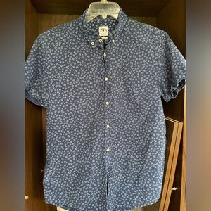 Zara Blue Floral Button Down Short Sleeve Shirt Button Collar